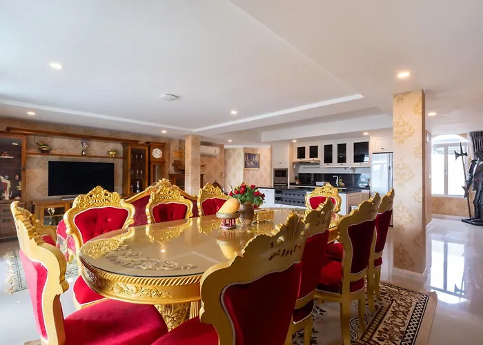 Castle Patong Amazing Private Pool Villa In Great Location Of Patong